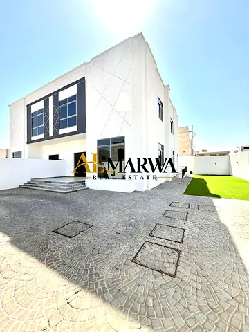 Spacious & Bright 5-Master BedRoom Ready To Move Villa