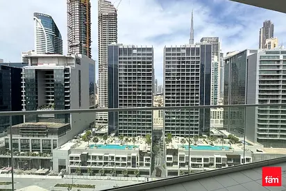 Vacant | High floor Strategic Location