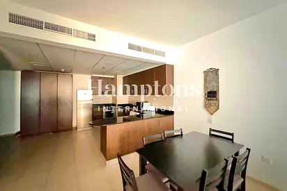 Large Layout | Vacant | Close to Tram