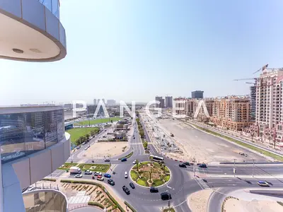 Large Layout | Mid Floor | Close to Bus Stop