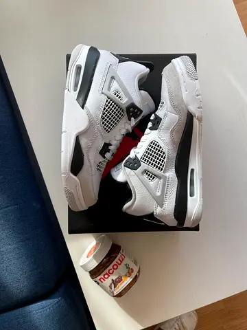 Air jordan 4 military black