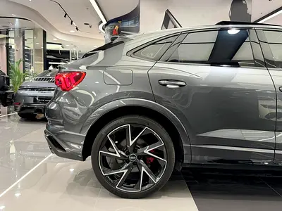 2024 AUDI RS Q3 photo 2