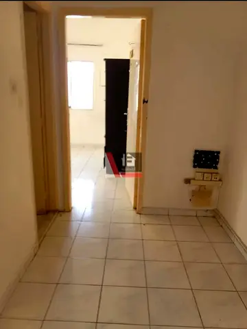 Big studio with seprate kitchen//open view with balcony//out side free parking