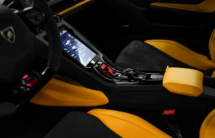 2023 Lamborghini HURACAN photo 9