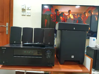 Home audio video receivers with speakers