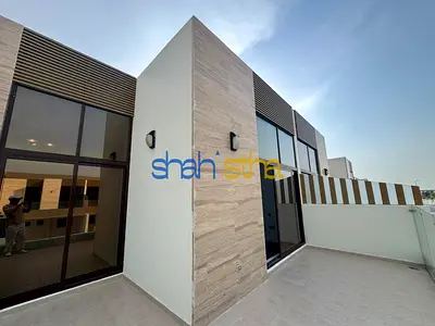 سعر البيع الأصلي | 4 غرف نوم + غرفة خادمة | تاون هاوس فاخر بعلامة تجارية | إيلي صعب VIE
