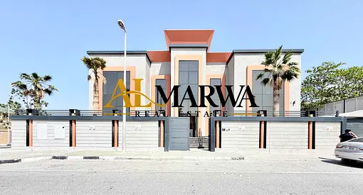 Spacious & Bright Coner Unit | 6-Master BedRoom close Majlis Big Hall with Beasment Villa
