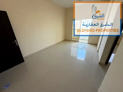 شقة واسعة ومضيئة بتقسيم عملي موقع مميز في ثاني صف من كورنيش عجمان تتميز بتكييف مركزي مع سهولة الوصول إلى الخدمات والطرق الرئيسي