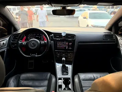 صورة 10 لـ 2018 Volkswagen GOLF R