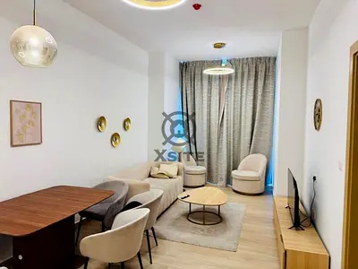 Modern 1 BR | Fully Furnished | Well-Lit