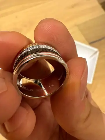 Authentic Boucheron Quatre Black Edition
Diamond Ring