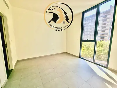 LOOKS LIKE BRAND NEW LUXURY MASSIVE SIZE WITH LARGE BALCONY MORDEN LAYOUT