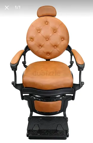 Salon Barber Chairs (8 nos) pedicure sofa(02) ,kids chair (1)and all equipements (full ready shop)