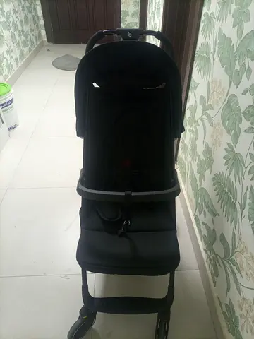 Black Lightweight Compact Baby Stroller