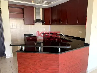 SPACIOUS 1 BEDROOM CLOSE TO METRO