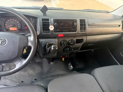 2015 Toyota HIACE — фото 15