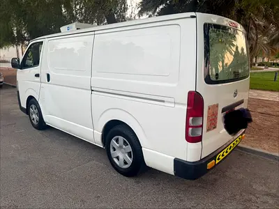 2015 Toyota HIACE — фото 6