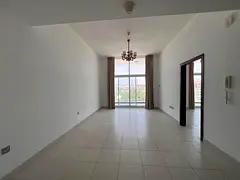 FOR RENT LARGE 1B-HALL GLITZ 2 @ 55000