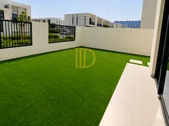 Green Belt - Corner - Maid's Room - Landscaped