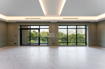 Exclusive | Upgraded | 2 Parking | Golf View