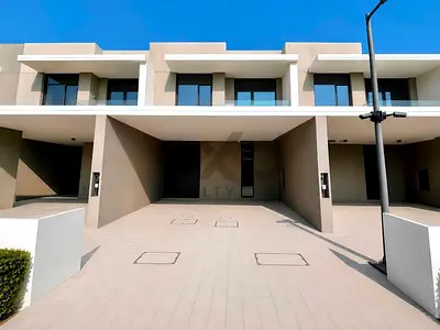 Landscaped | Close to pool | Ideal location