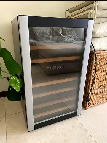 Vestfrost dual Temperature Wine Cooler / Beverage with Wooden Shelves -