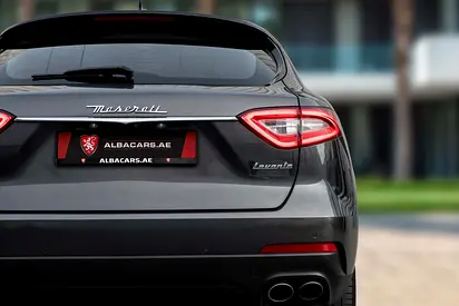 2020 Maserati LEVANTE photo 6