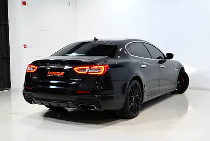 2017 Maserati QUATTROPORTE photo 4