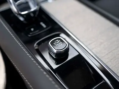 2024 Volvo XC90 — фото 16