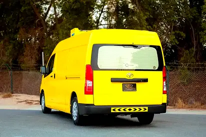 2020 Toyota HIACE — фото 4