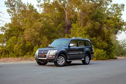 Pajero GLS | GCC Specs | REF#P11095