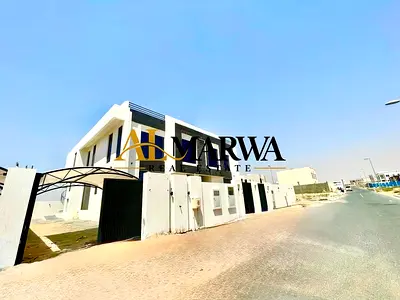 Luxury & Spacious Bright 4-Master BedRoom Ready To Move Villa