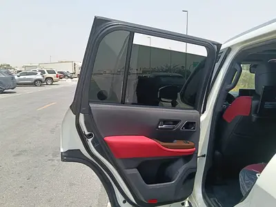 2022 Toyota LAND CRUISER photo 18