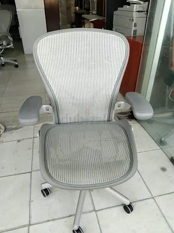 Herman Miller Aeron Size C fully loaded