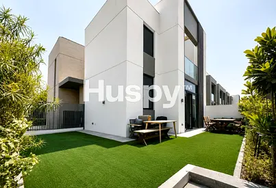 Open Layout | Close to Amenities | Landscaped