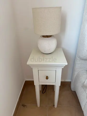 2 x White bedside table and table lamps - good condition