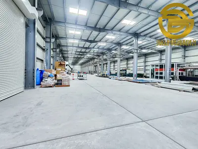 85 KW POWER | BIG LOADING AREA | ROAD FACING