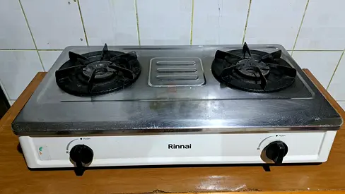 RINNAI COOKING STOVE