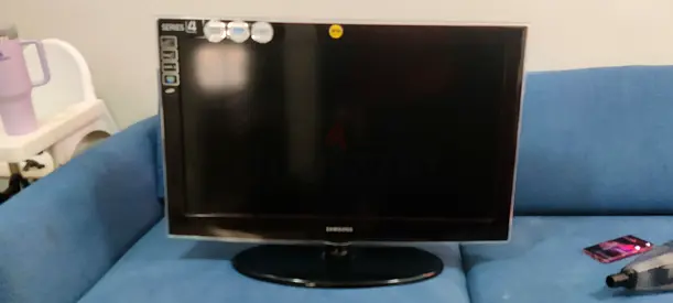 Samsung Tv 4 series/ best condition/ not smart tv / 32"