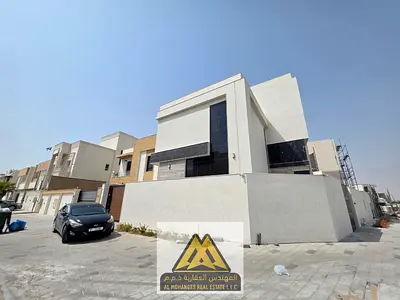 Writing Villa for rent | Brand new, first tenant | Majlis | 2 spacious living rooms | Central air conditioning | Maid’s rooms | Rooftop | Excellent f