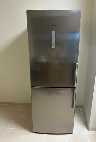Siemens Bottom Freezer Refrigerator 350 Litres