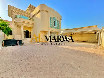 Huge size villa for rent best location in Sharjah cheap price