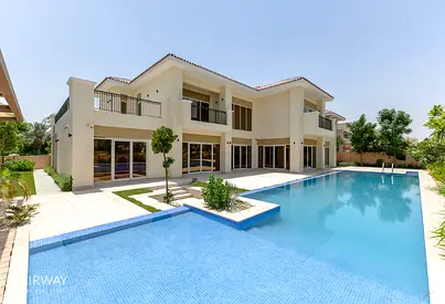 Huge Corner Plot | Golf Course View | Vacant Villa