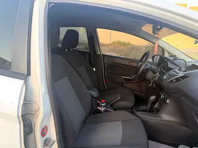 2013 FORD FIESTA 照片 10