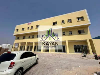 سكن عمال أول ساكن، 10 شقق، 20 غرفة، 10 مطابخ و10 حمامات، مع تكييفات.