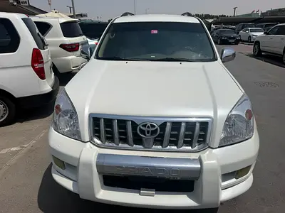 Toyota Prado 2008 white color GCC calen car