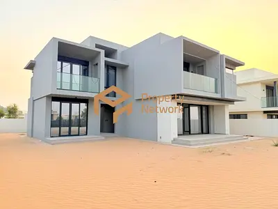 Modern 5BR Villa | Huge Plot | Ready to Move in