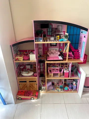Barbie house for sale