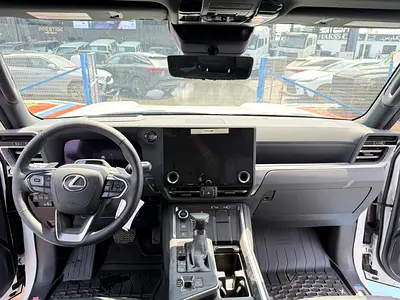 صورة 12 لـ 2026 Lexus GX-SERIES