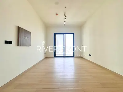 Vacant 2 BR | Wooden Flooring | City View